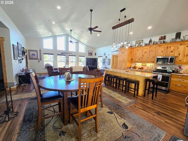 217 Elkview Dr., Canyon City, OR 97820