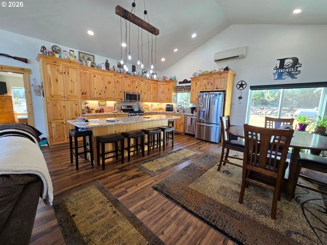 217 Elkview Dr., Canyon City, OR 97820