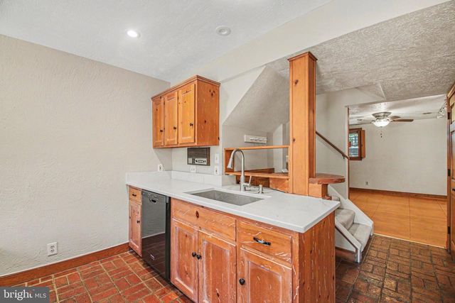 807 COLLEGE AVE, Fredericksburg, VA 22401