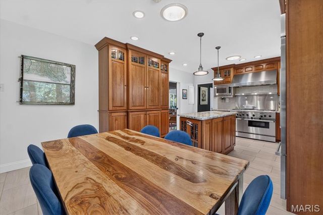11 High Acres Drive, St Louis, MO 63132