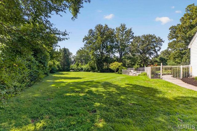 11 High Acres Drive, St Louis, MO 63132