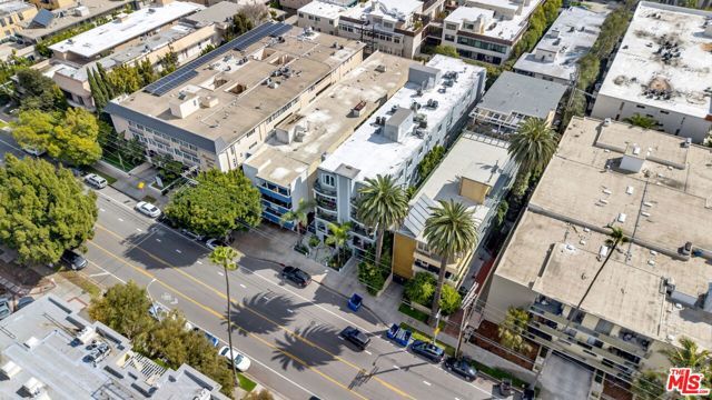 11952 Montana Avenue 303, Los Angeles, CA 90049