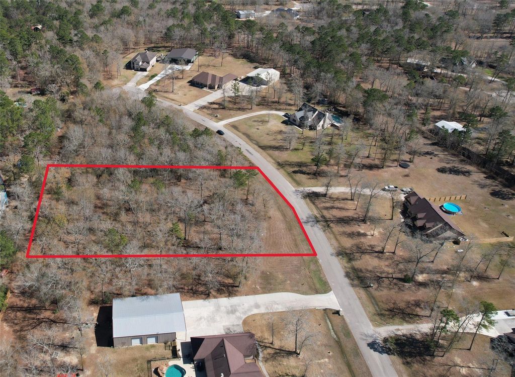 189 County Road 6323, Dayton, TX 77535