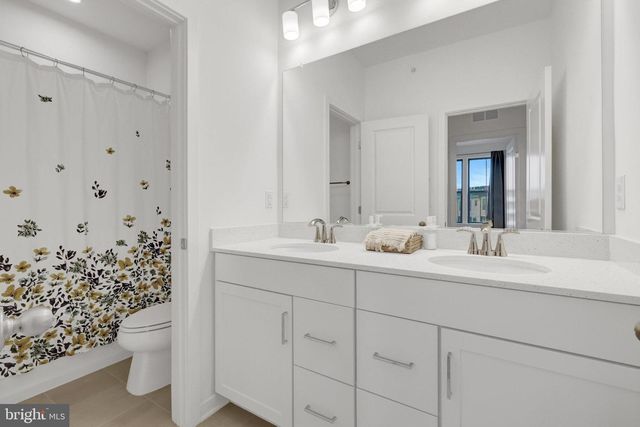 20941 BLUEBIRD SQ, Sterling, VA 20165