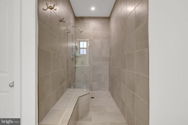 20941 BLUEBIRD SQ, Sterling, VA 20165