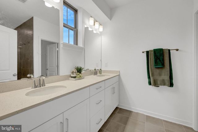 20941 BLUEBIRD SQ, Sterling, VA 20165