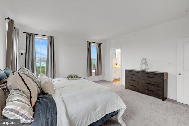 20941 BLUEBIRD SQ, Sterling, VA 20165