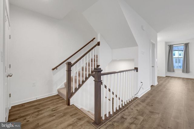 20941 BLUEBIRD SQ, Sterling, VA 20165