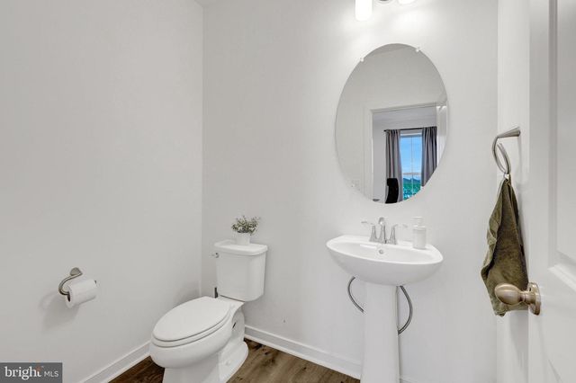 20941 BLUEBIRD SQ, Sterling, VA 20165