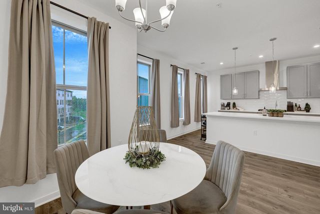 20941 BLUEBIRD SQ, Sterling, VA 20165