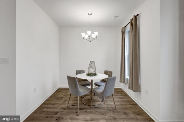 20941 BLUEBIRD SQ, Sterling, VA 20165