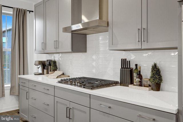 20941 BLUEBIRD SQ, Sterling, VA 20165