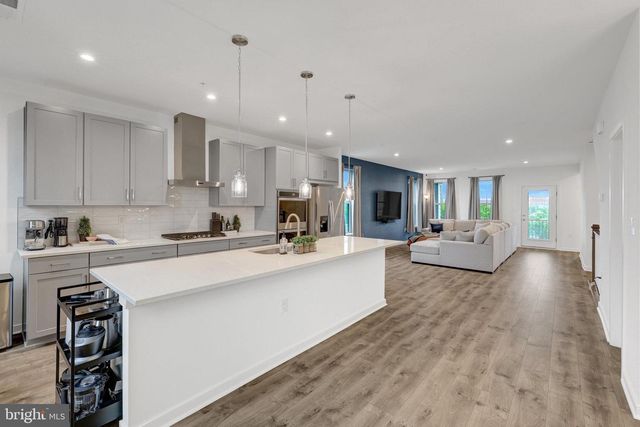 20941 BLUEBIRD SQ, Sterling, VA 20165