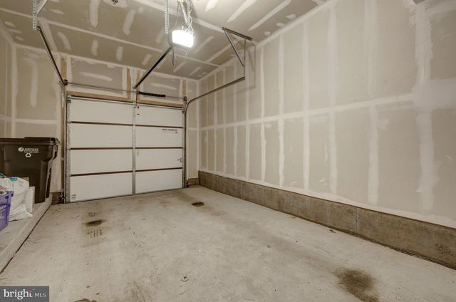 20941 BLUEBIRD SQ, Sterling, VA 20165