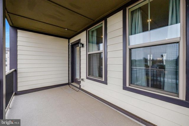 20941 BLUEBIRD SQ, Sterling, VA 20165