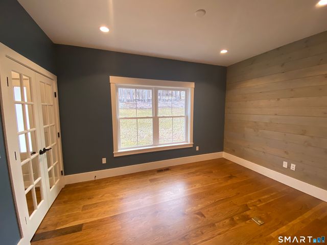 185 Old Woodbury Road, Southbury, CT 06488