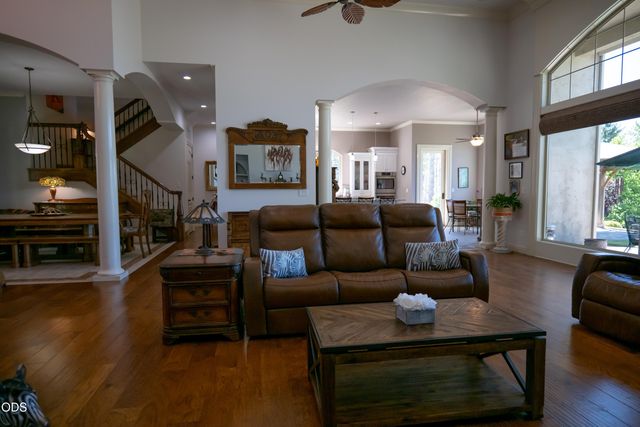 191 Foxwood Drive, Grants Pass, OR 97527