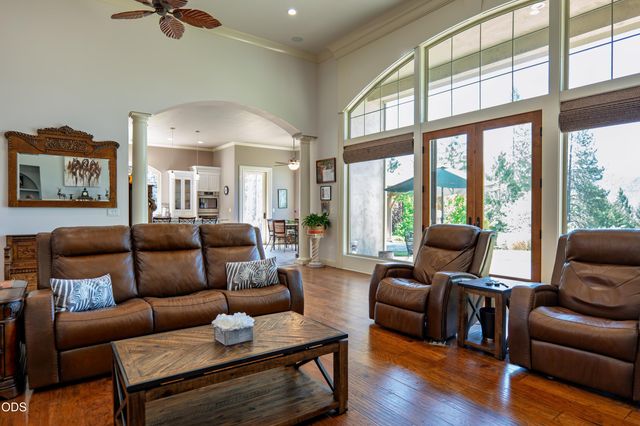 191 Foxwood Drive, Grants Pass, OR 97527