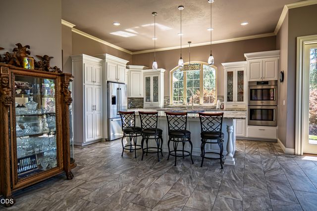 191 Foxwood Drive, Grants Pass, OR 97527