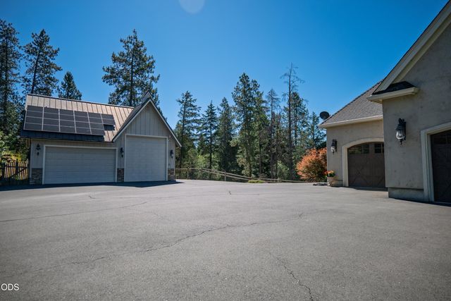 191 Foxwood Drive, Grants Pass, OR 97527