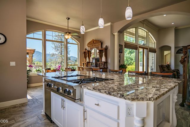 191 Foxwood Drive, Grants Pass, OR 97527