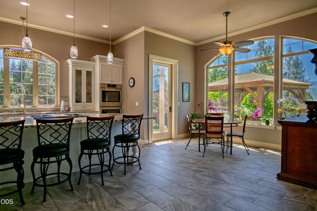 191 Foxwood Drive, Grants Pass, OR 97527