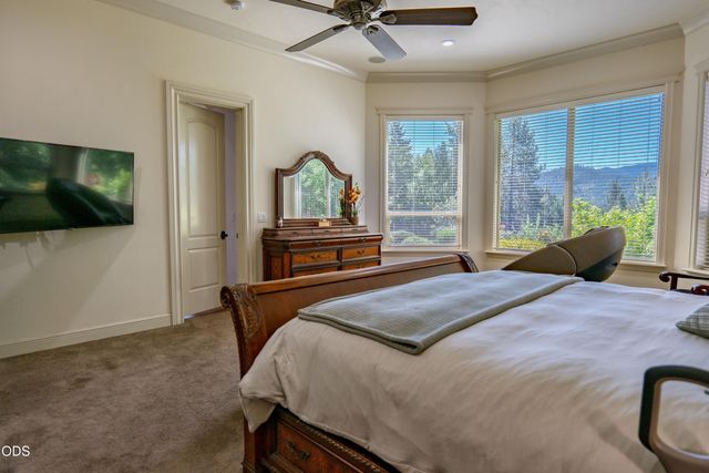 191 Foxwood Drive, Grants Pass, OR 97527