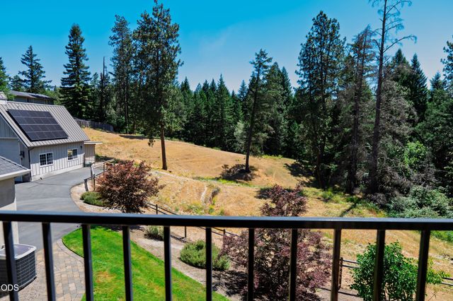 191 Foxwood Drive, Grants Pass, OR 97527