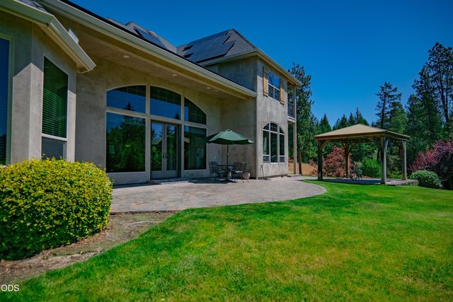 191 Foxwood Drive, Grants Pass, OR 97527