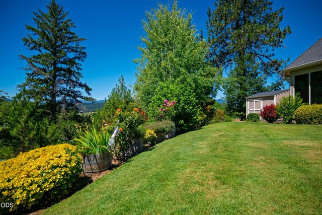 191 Foxwood Drive, Grants Pass, OR 97527