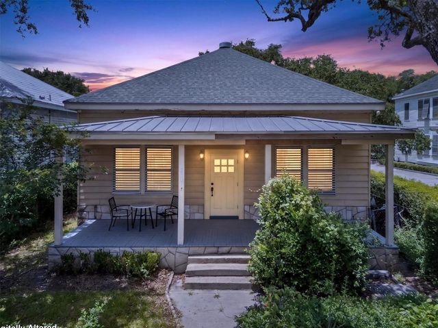 3310 Avenue O, Galveston, TX 77550