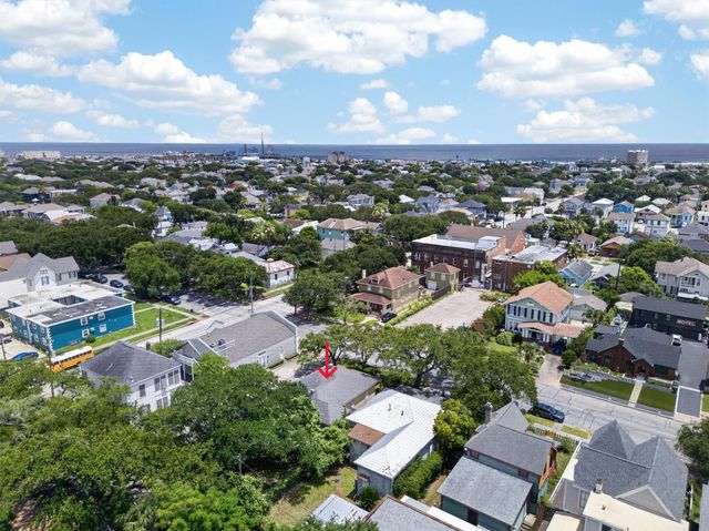 3310 Avenue O, Galveston, TX 77550