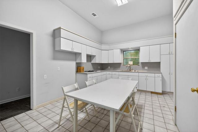 3310 Avenue O, Galveston, TX 77550