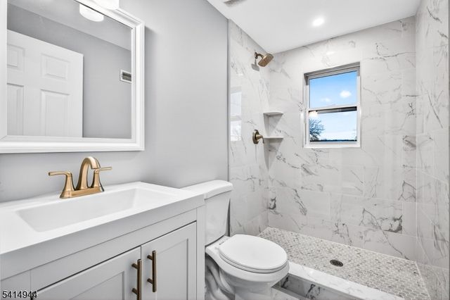 9 Saint James Ave, Pohatcong Twp., NJ 08865