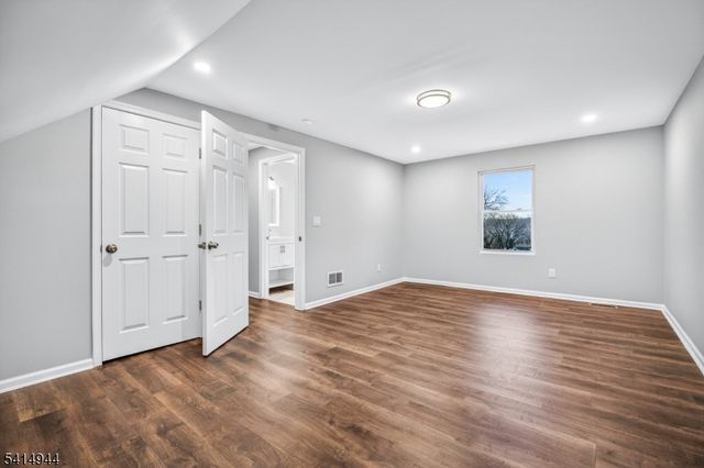 9 Saint James Ave, Pohatcong Twp., NJ 08865