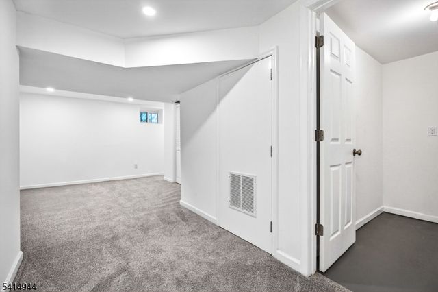 9 Saint James Ave, Pohatcong Twp., NJ 08865