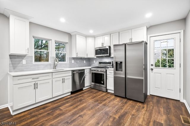 9 Saint James Ave, Pohatcong Twp., NJ 08865