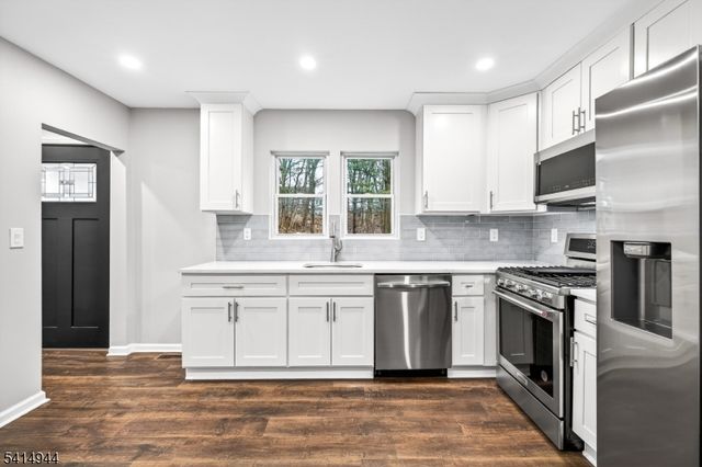 9 Saint James Ave, Pohatcong Twp., NJ 08865