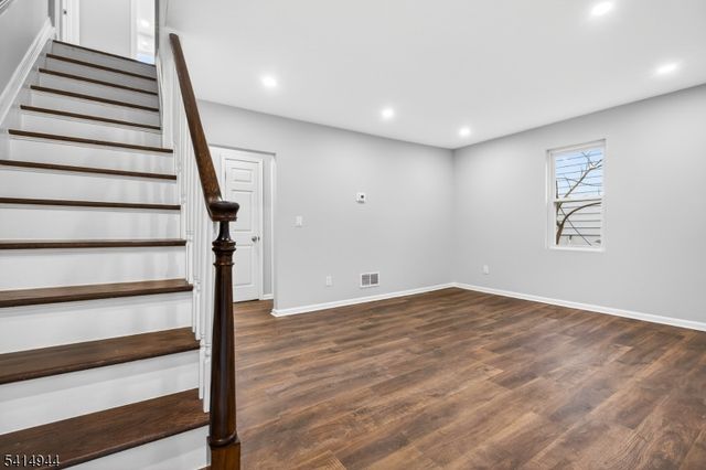 9 Saint James Ave, Pohatcong Twp., NJ 08865