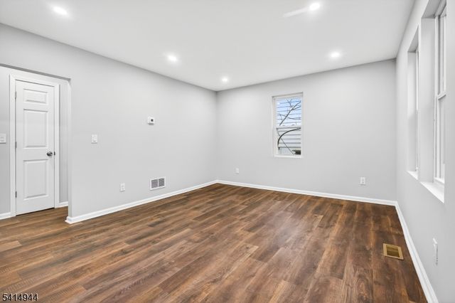 9 Saint James Ave, Pohatcong Twp., NJ 08865