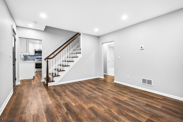 9 Saint James Ave, Pohatcong Twp., NJ 08865