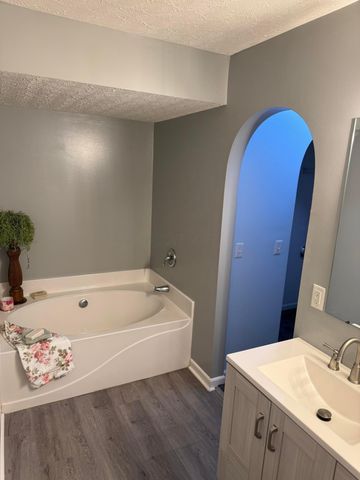 4325 Bowman Meadow Drive, Canal Winchester, OH 43110