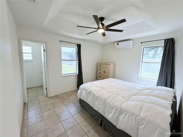 703 N 7th Street, Alamo, TX 78516