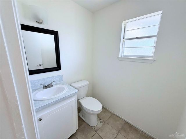 703 N 7th Street, Alamo, TX 78516