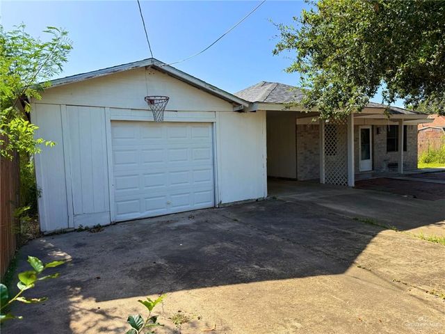 703 N 7th Street, Alamo, TX 78516