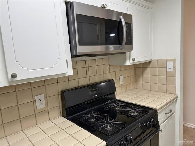 703 N 7th Street, Alamo, TX 78516