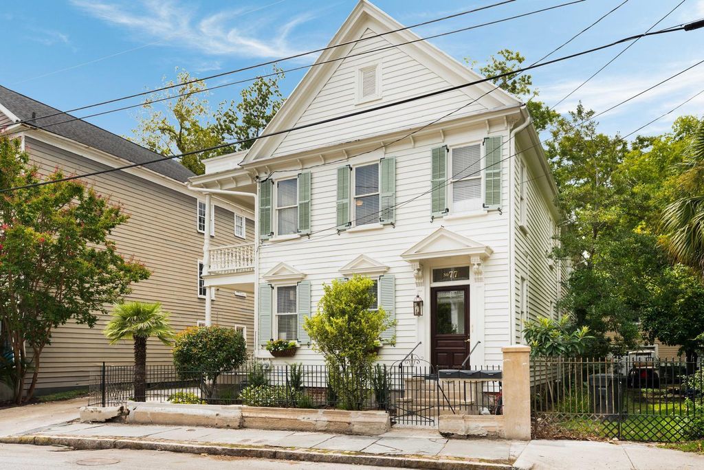 Image 1 of property listing at 77 Pitt Street, Charleston, SC 29403