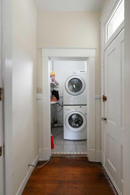 Image 39 of property listing at 77 Pitt Street, Charleston, SC 29403