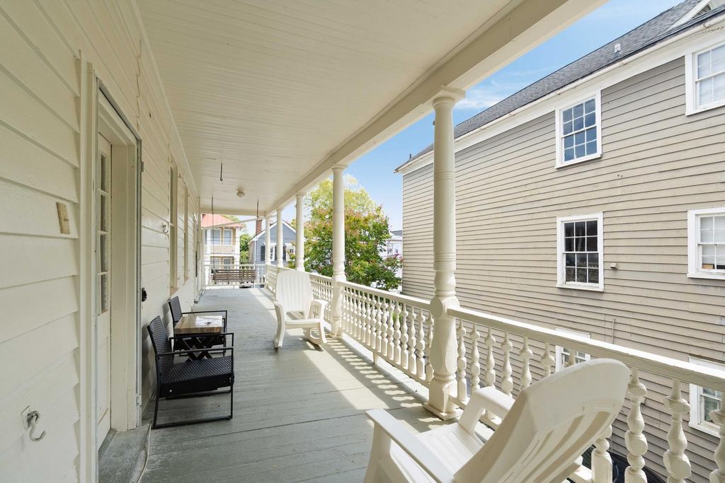 Image 40 of property listing at 77 Pitt Street, Charleston, SC 29403