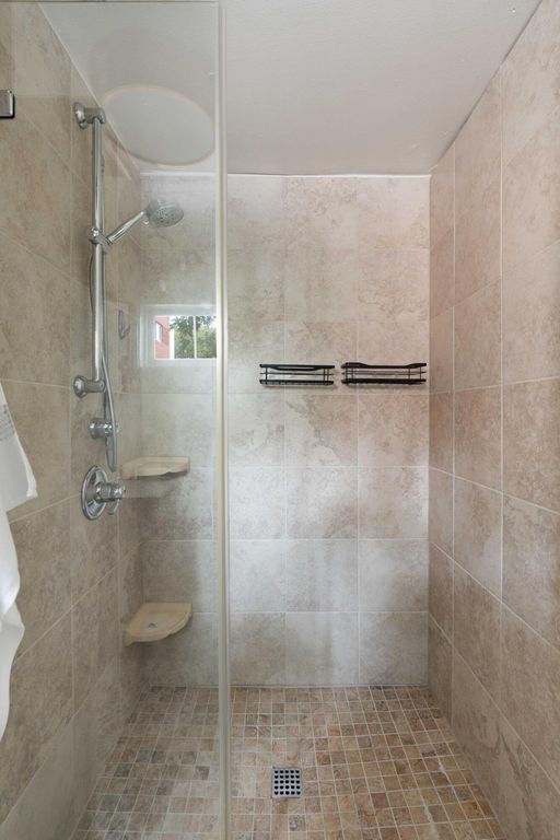 Image 50 of property listing at 77 Pitt Street, Charleston, SC 29403